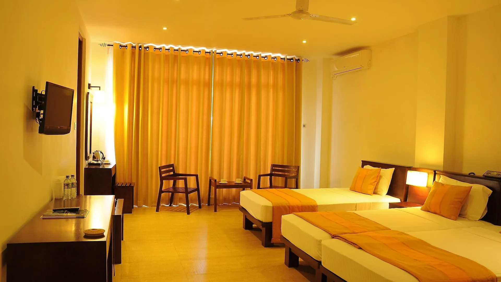 Hotel Oak Ray Regency Kandy