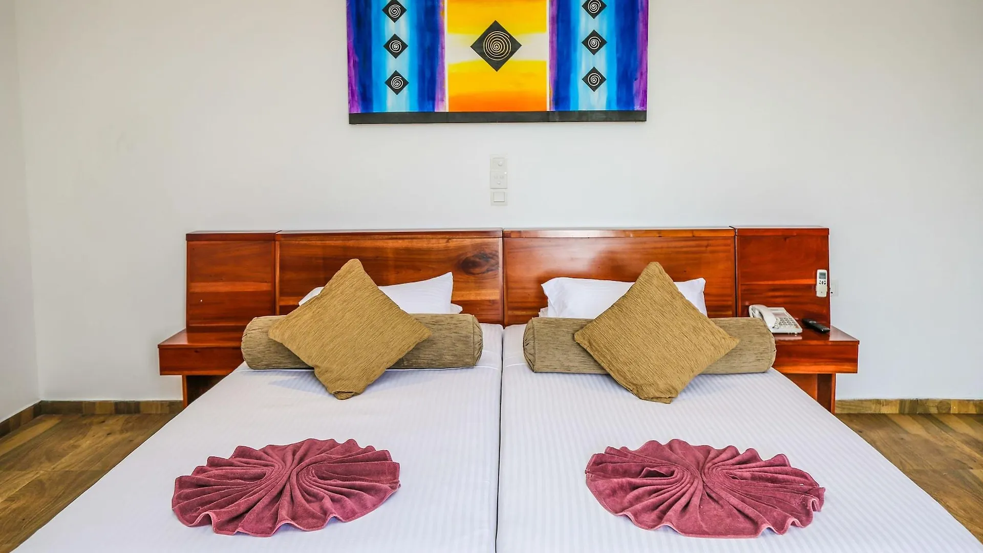 Hotel Oak Ray Regency Kandy