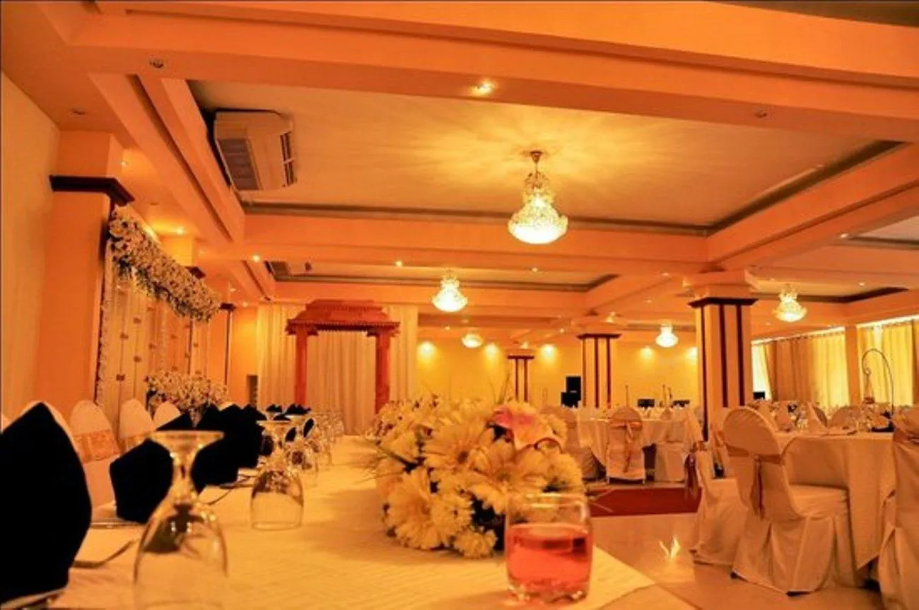 Hotel Oak Ray Regency Kandy