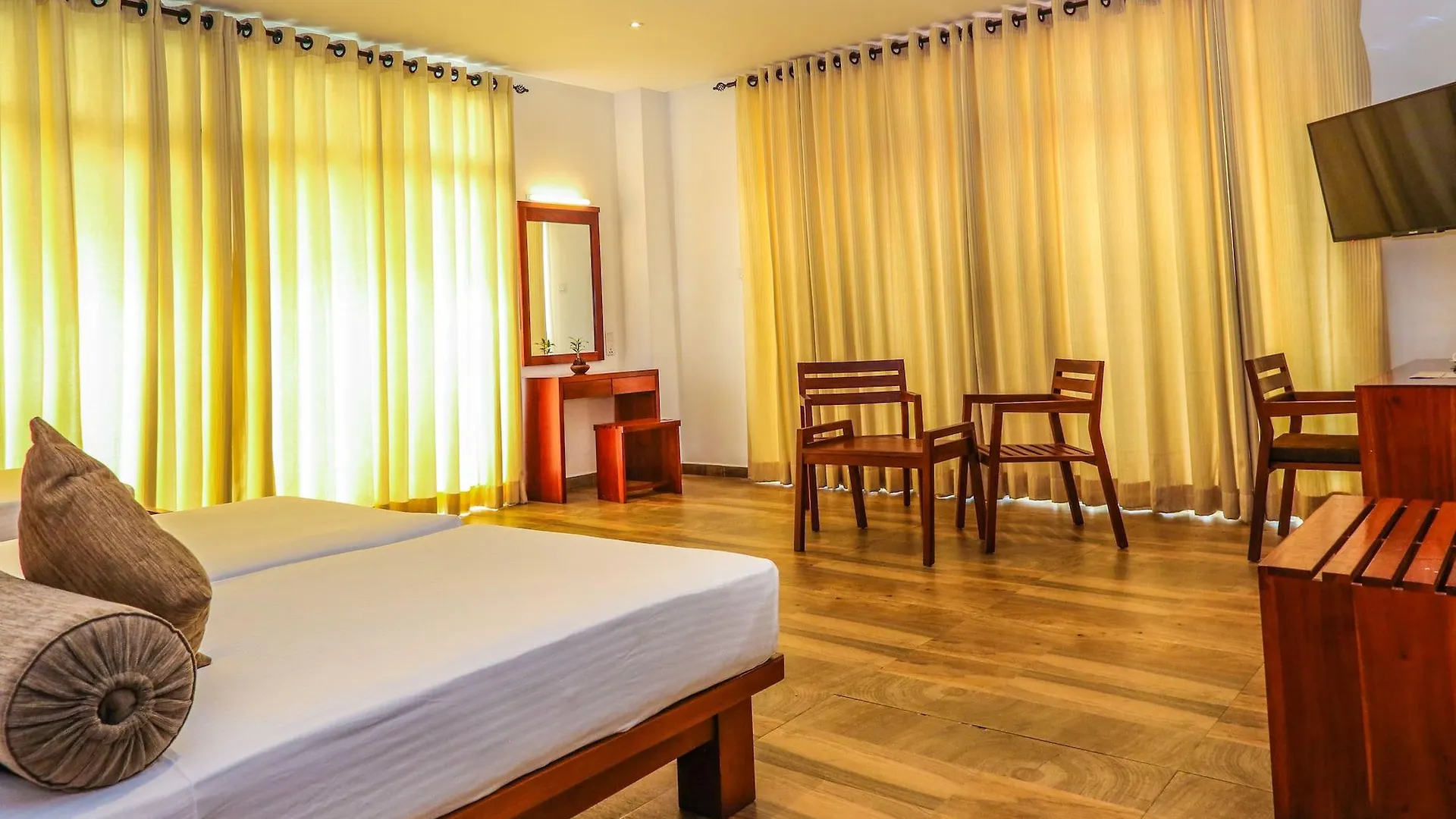 Hotel Oak Ray Regency Kandy