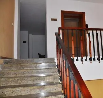 Hotel Oak Ray Regency Kandy 5*,