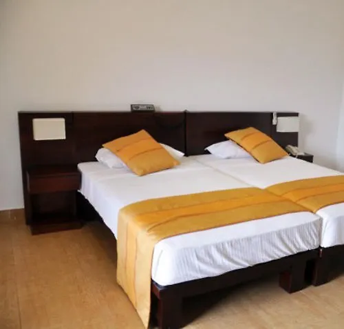 Hotel Oak Ray Regency Kandy