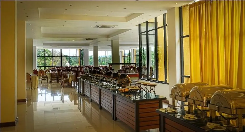 Hotel Oak Ray Regency Kandy