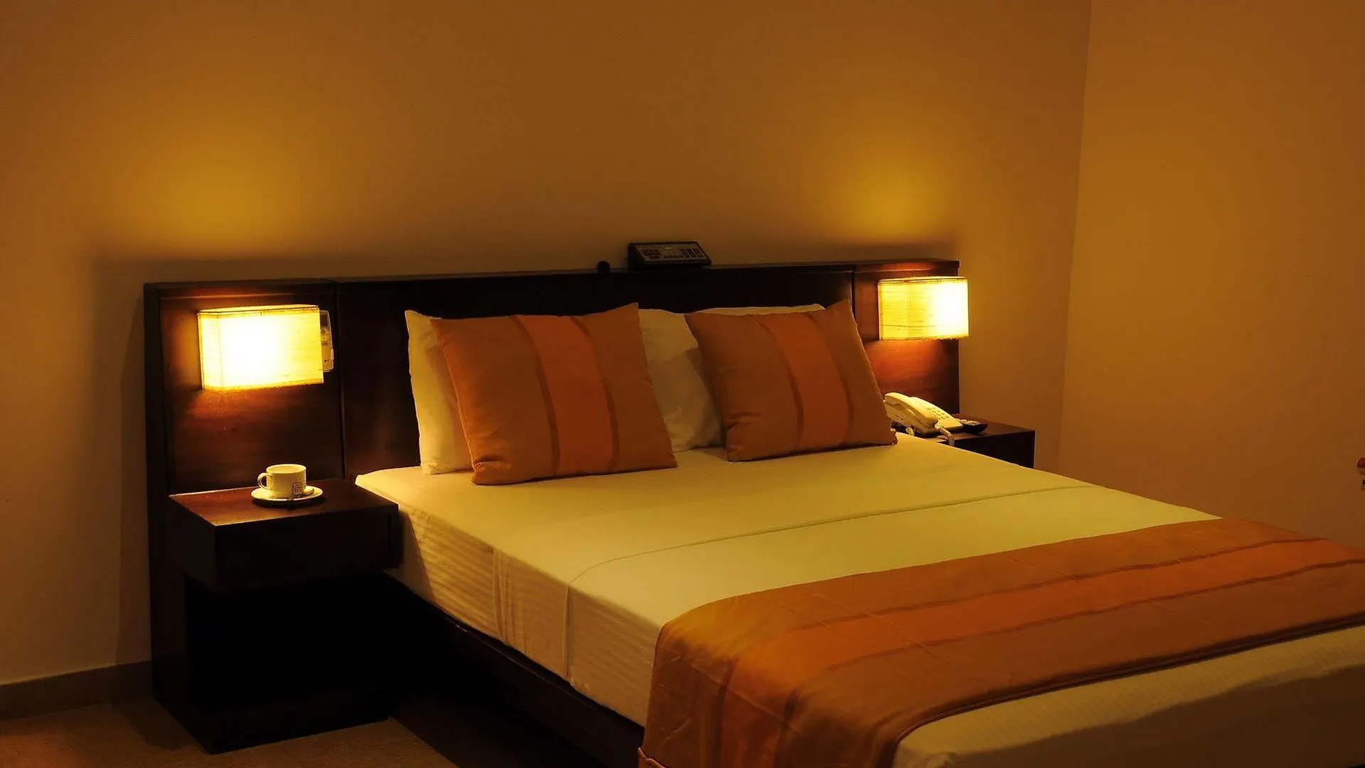 Hotel Oak Ray Regency Kandy