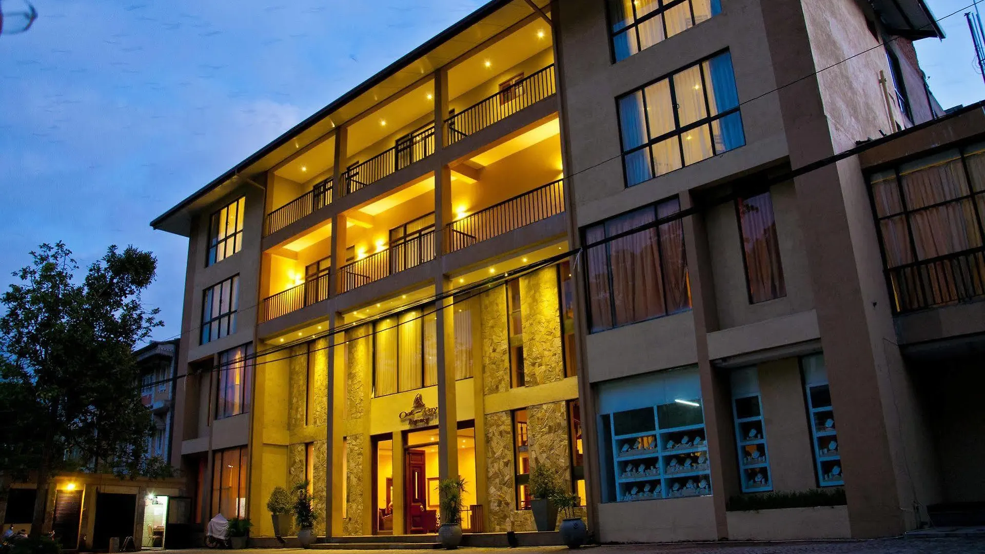 Hotel Oak Ray Regency Kandy