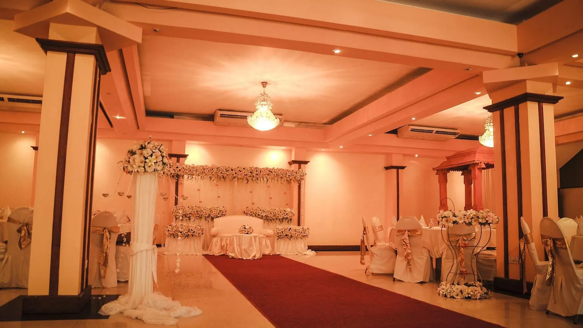 Hotel Oak Ray Regency Kandy 5*,  Šrí Lanka